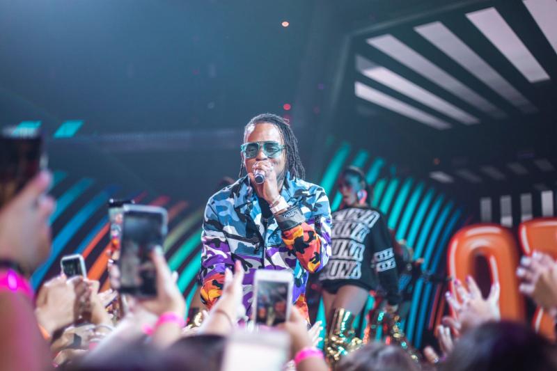 Ozuna impone récord de asistencia en el Forum de Los Ángeles con su ...